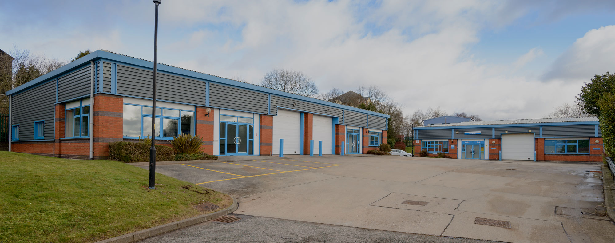 Over 800,000 sq ft of industrial/warehouse, showroom and office accommodation